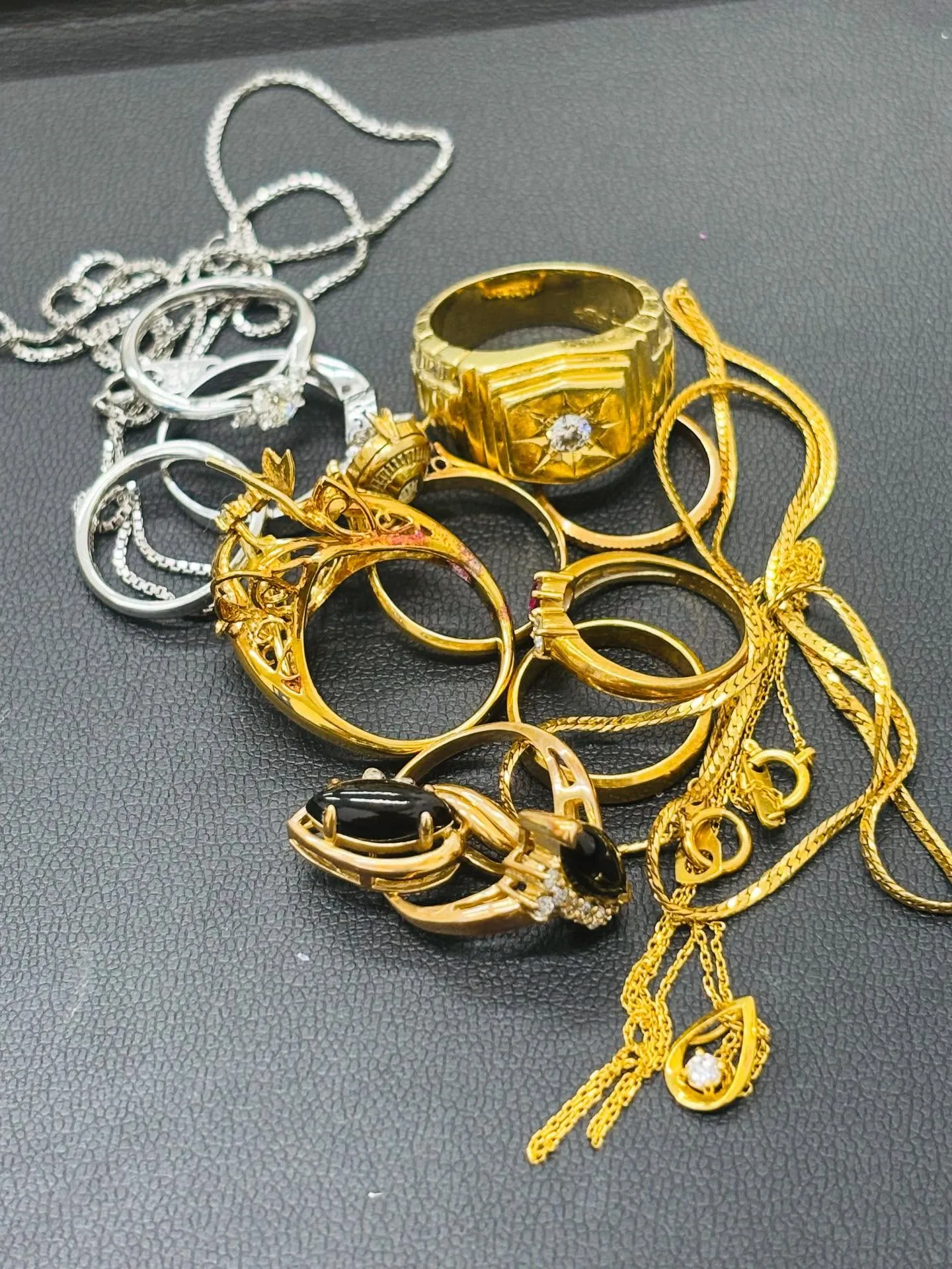 【福岡市南区野間のお客様より貴金属をお買取】